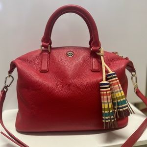 GORGEOUS TORY BURCH SATCHEL WITH TASSEL
